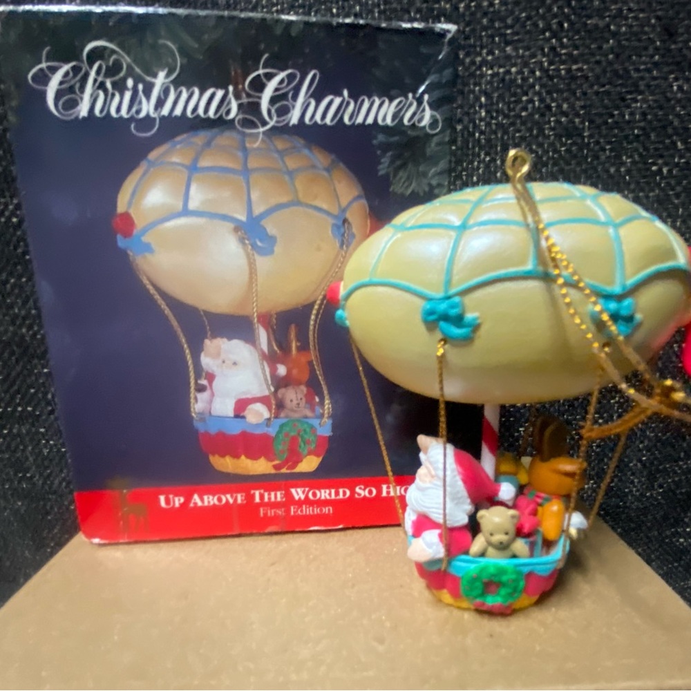Santa’s Best Christmas Charmers “Up Above The World So High” Ornament